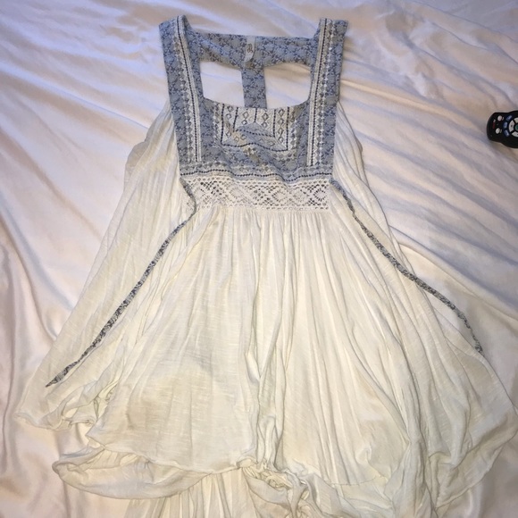 Free People Tops - Free people embroidered peasant top